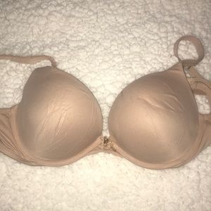 36D Victoria’s Secret push-up bra